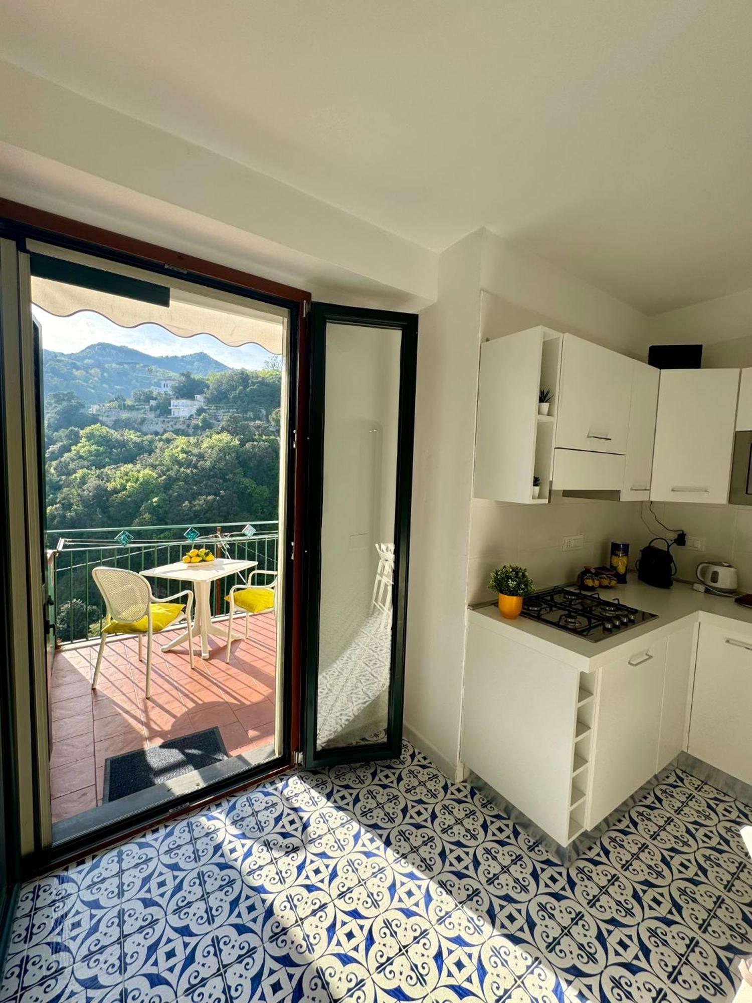 Ferienwohnung Panoramic Flat Amalfi Coast - Sea View 1 Vietri Exterior foto